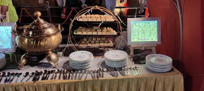Live dessert counter setup at Bindass Caterer event